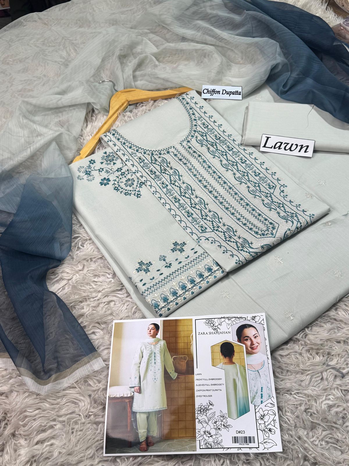 LAWN 3pc Heavy Embroidered Product Code:- 0137