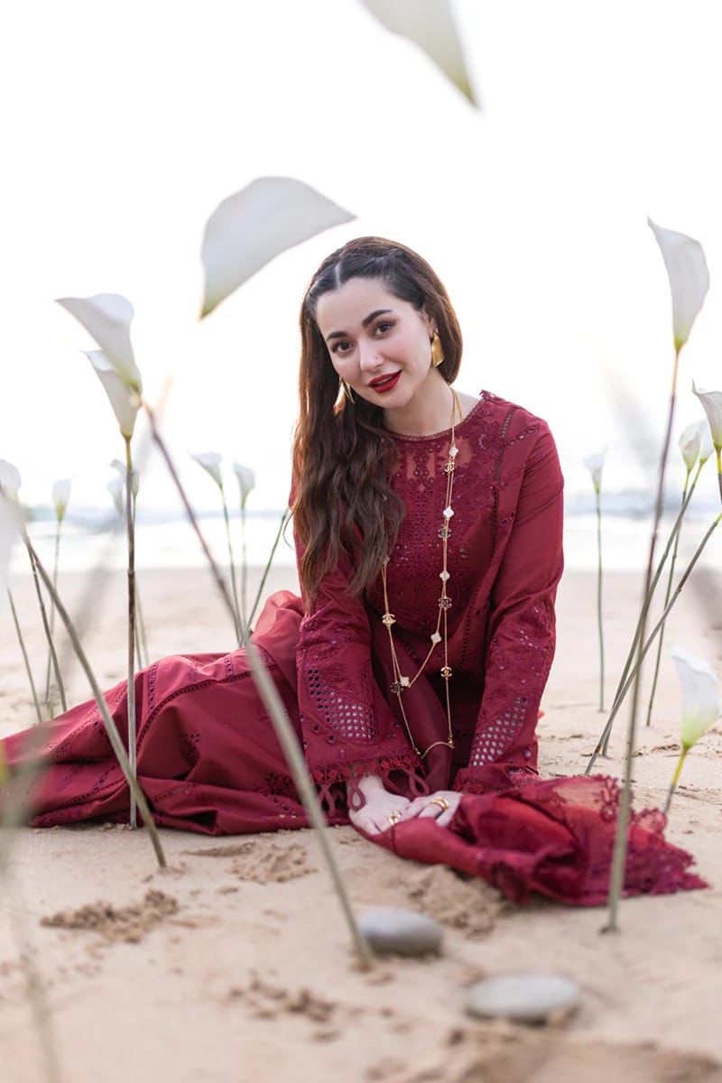 QALAMKAR  (PREMIUM LAWN)  SHIRT:  80/80 Lawn  DUPATTA: Khaadi Net TROUSER: 80/80 Lawn